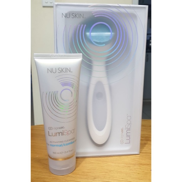 LumiSpa NuSkin - Best cleansing device - Picture 7 of 7